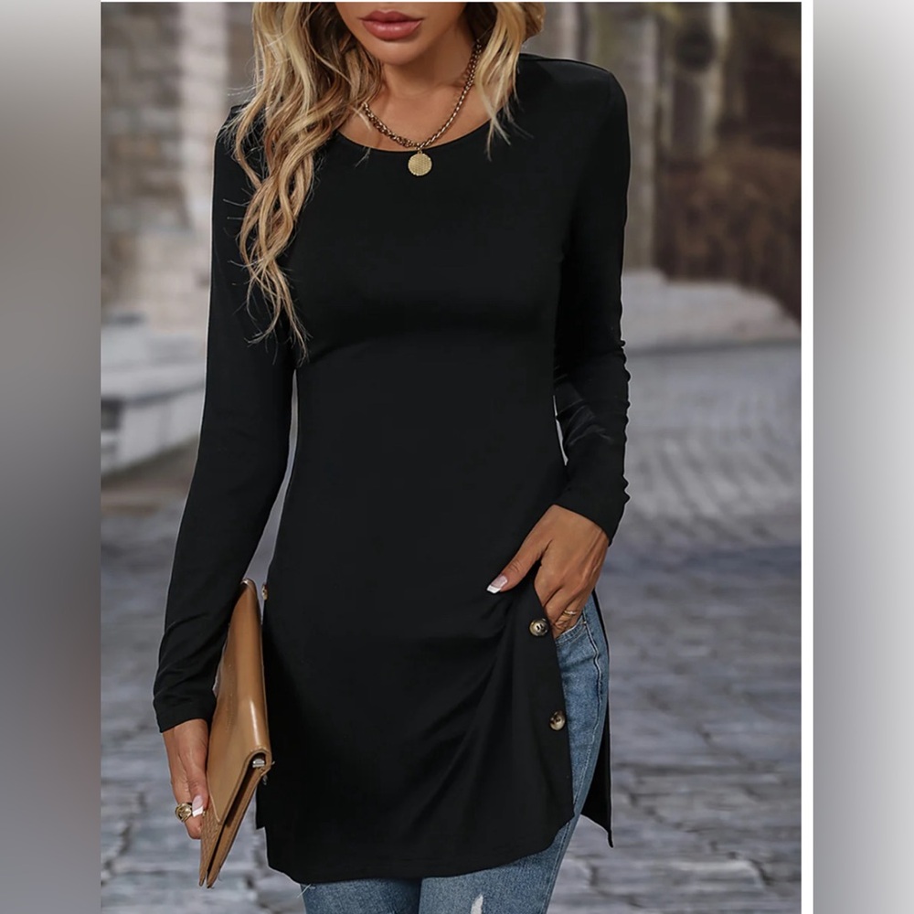 Black Button-Accent Knit Tunic - Women - L